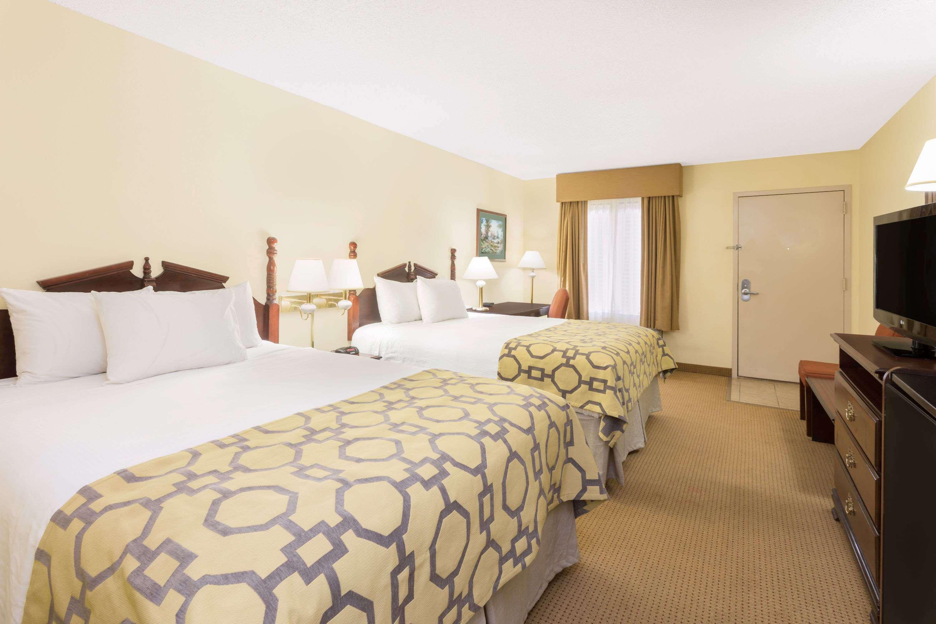 Baymont By Wyndham Griffin Hotel Exterior foto