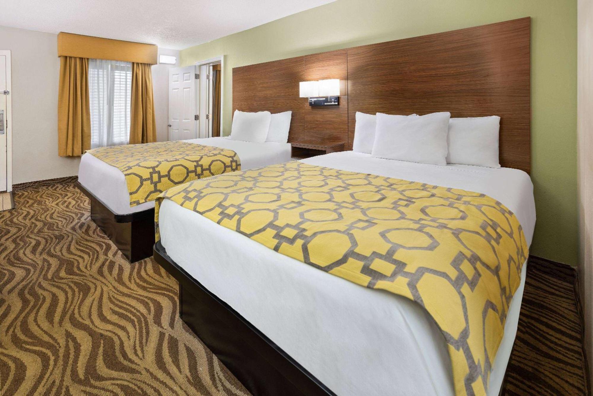 Baymont By Wyndham Griffin Hotel Exterior foto