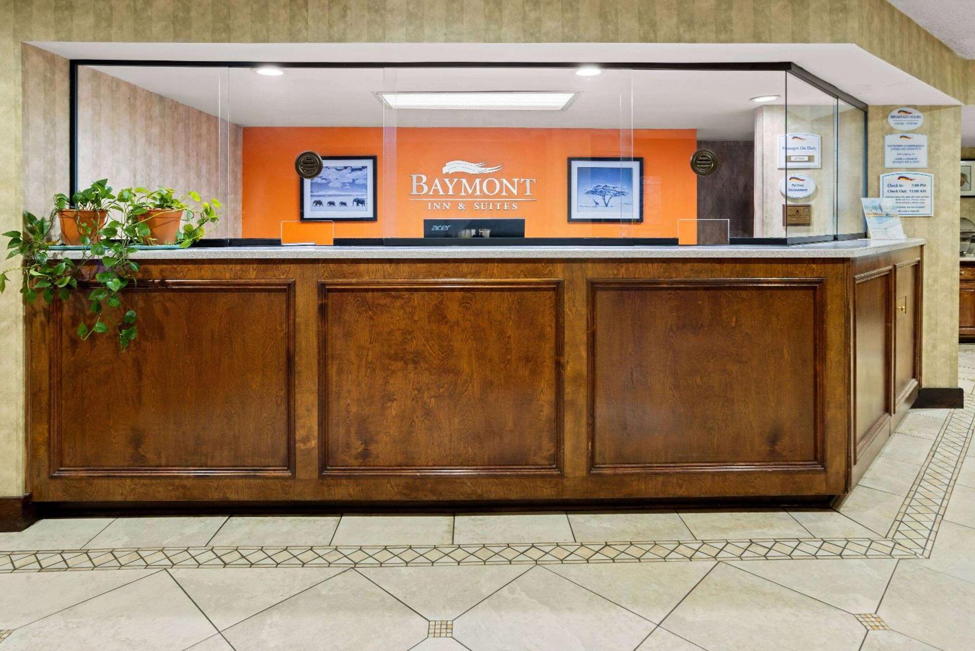 Baymont By Wyndham Griffin Hotel Exterior foto